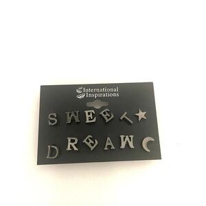 SWEET DREAM post letter earrings set